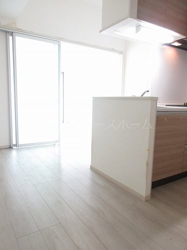 居室・リビング　※別号室参考写真