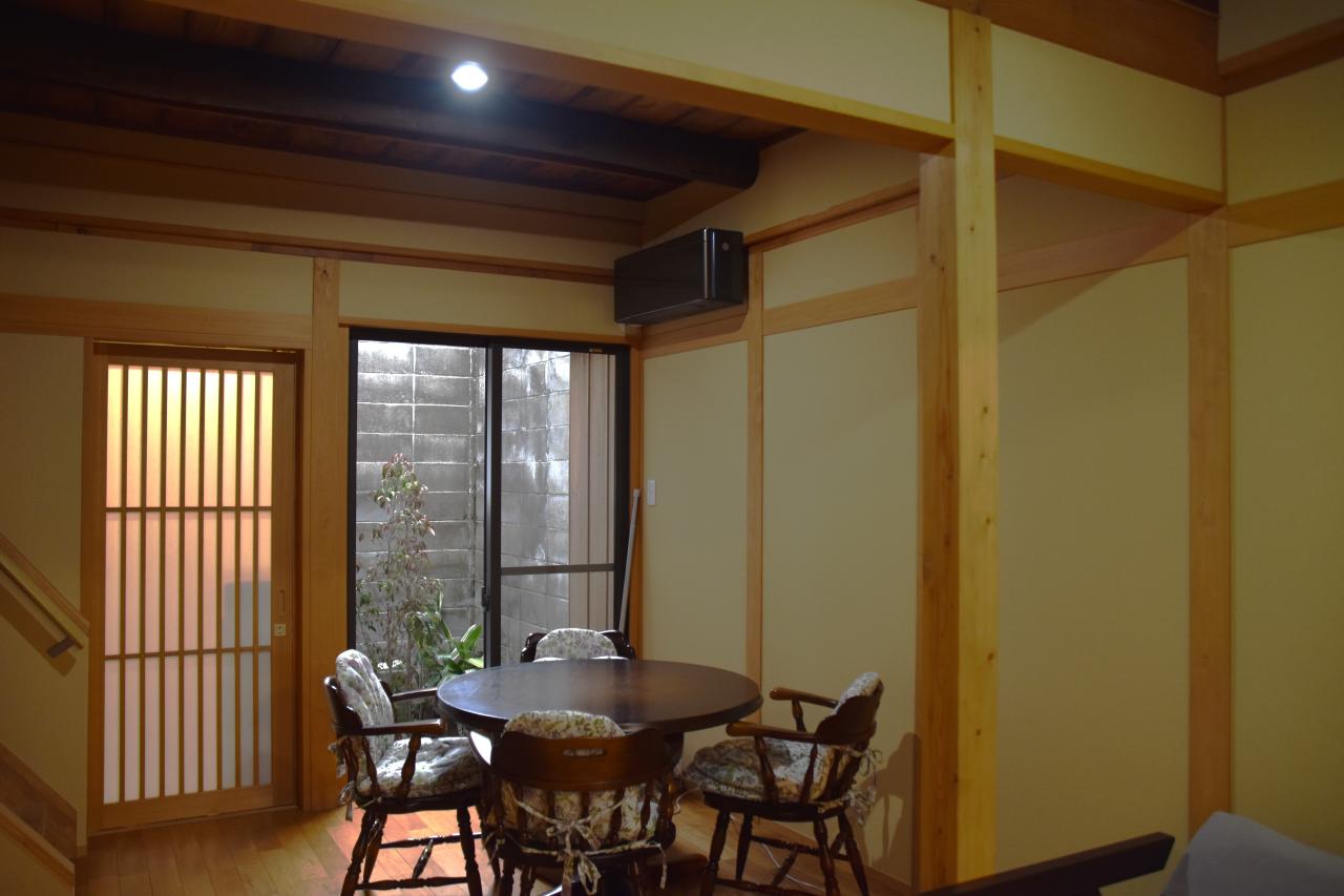 丹波口 とオープンになれる京町家の居間写真