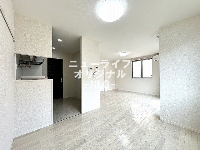 居室・リビング　※同一仕様の別部屋写真の為、現況優先となります。