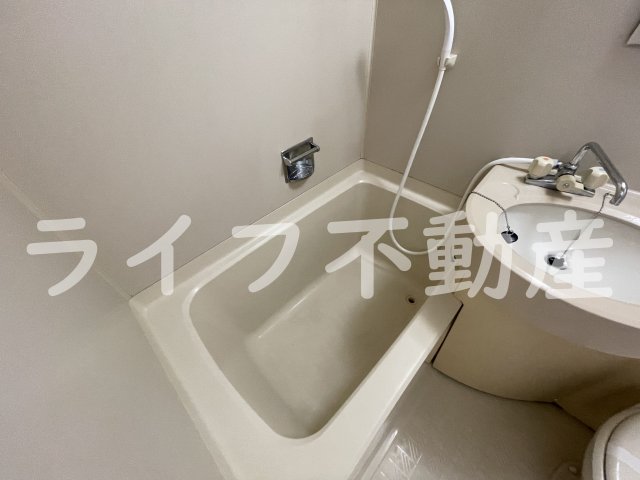 バス・シャワールーム　お風呂です