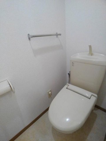 トイレ　清潔感のあるトイレです