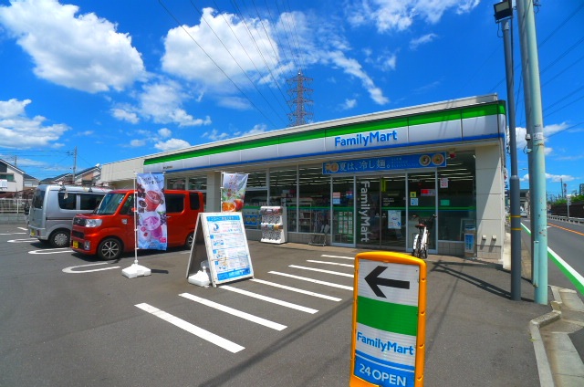 コンビニ　ファミリーマート東村山廻田町店（コンビニ）まで524m