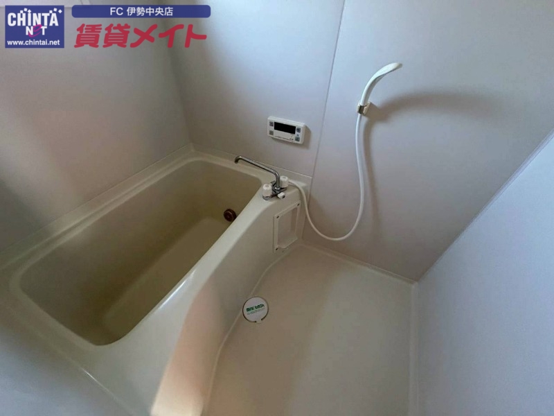 バス・シャワールーム　別部屋の写真です
