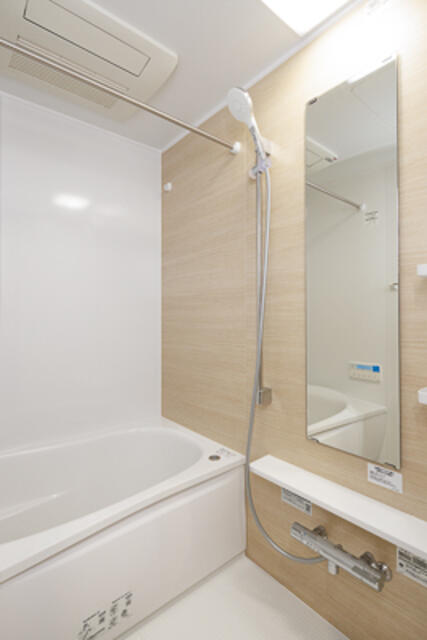バス・シャワールーム　※写真は同タイプ住戸です。