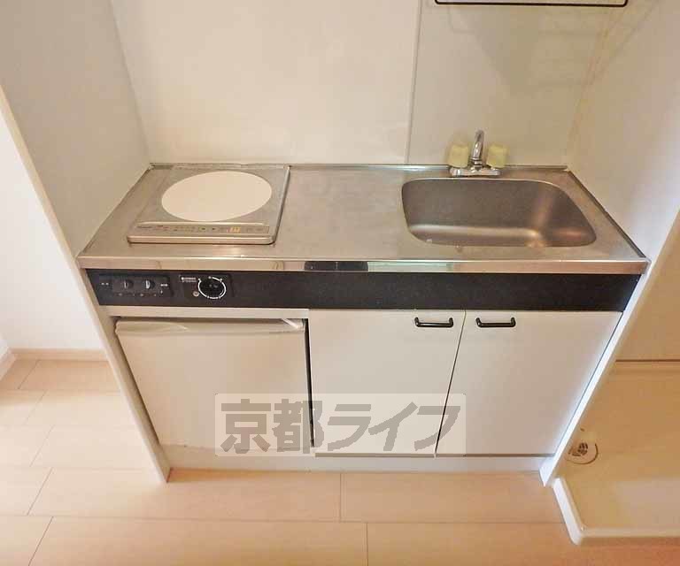 キッチン　一人暮らしにちょうどいいサイズ