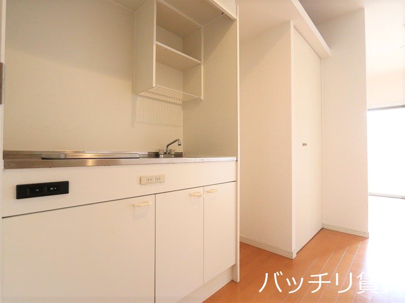 キッチン　別号室タイプの為、現状を優先致します。