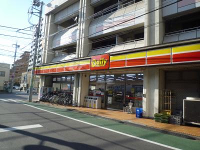 コンビニ　デイリーヤマザキ（コンビニ）まで100m