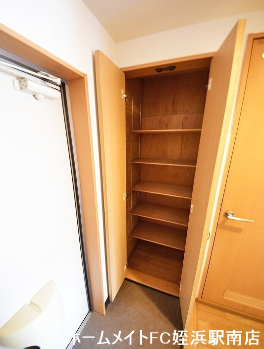 玄関　★周辺環境充実♪★別部屋参考写真の為現状優先