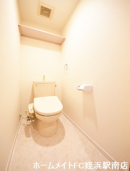 トイレ　★温水洗浄便座は設備です♪★別部屋参考写真の為現状優先
