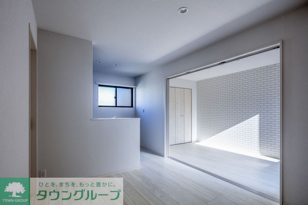 居室・リビング　同施工会社の類似物件の類似写真です。現況優先です。