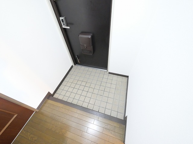 玄関　落ち着いた玄関です