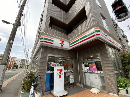 コンビニ　セブンイレブン 池袋4丁目店（コンビニ）まで359m