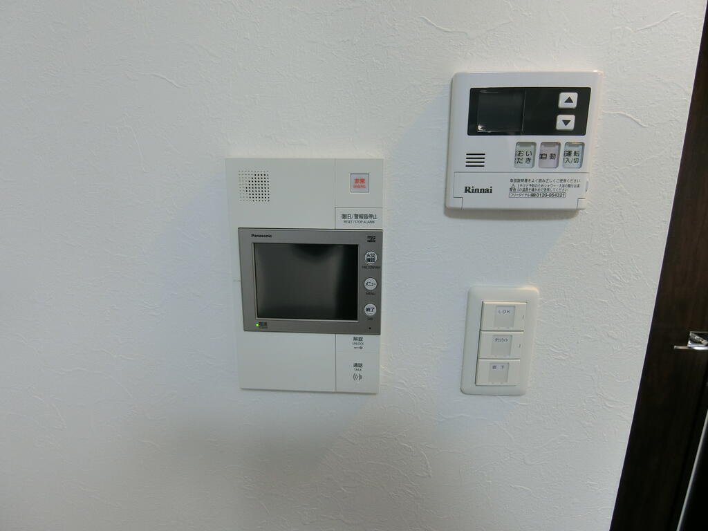セキュリティ　モニター付きインターホン