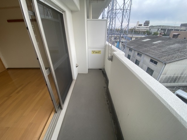 バルコニー　※別号室の写真です