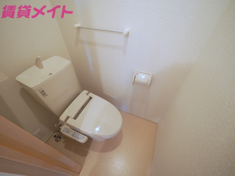 トイレ　同タイプ部屋写真です。