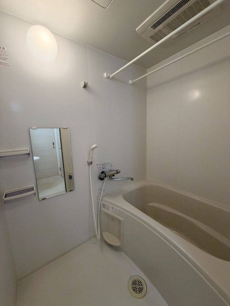 バス・シャワールーム　別のお部屋の参考写真です。