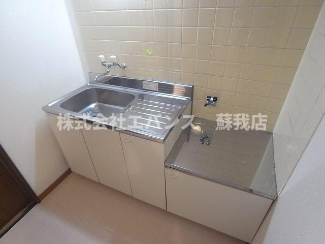 キッチン　コンパクトなキッチンで掃除もラクラク