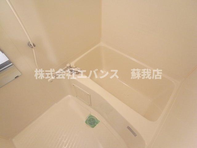 バス・シャワールーム　ゆったり過ごせるお風呂です