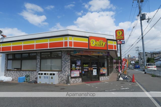 コンビニ　デイリーヤマザキ泉大津助松店（コンビニ）まで233m