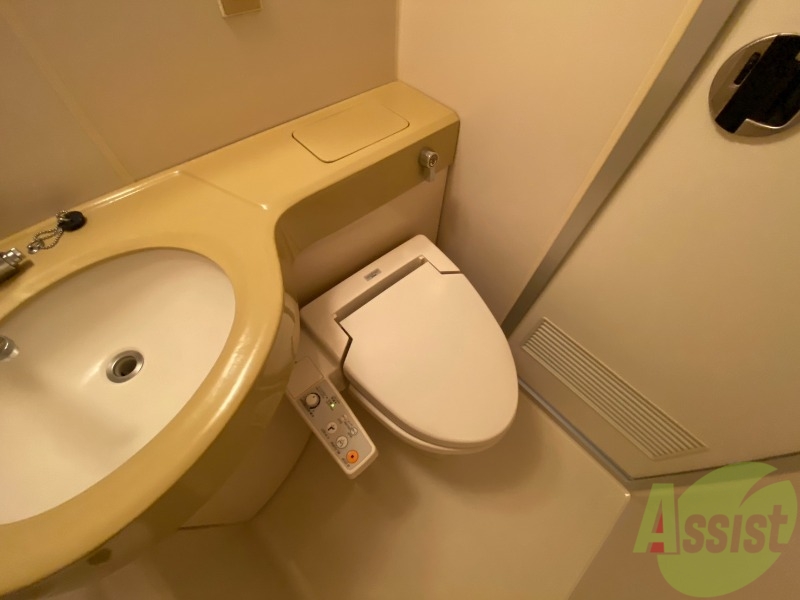 トイレ　トイレです。ウォシュレット付を探している方、おすすめです。