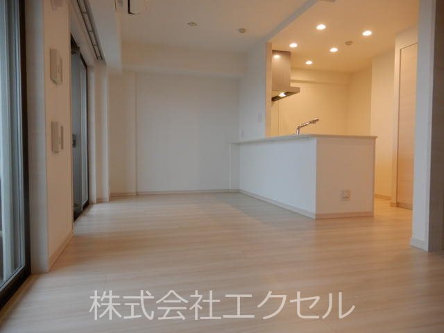 居室・リビング　広々としたリビング♪※同建物の別部屋の写真