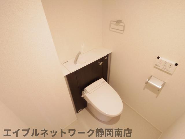 トイレ　シンプルで使いやすいトイレです