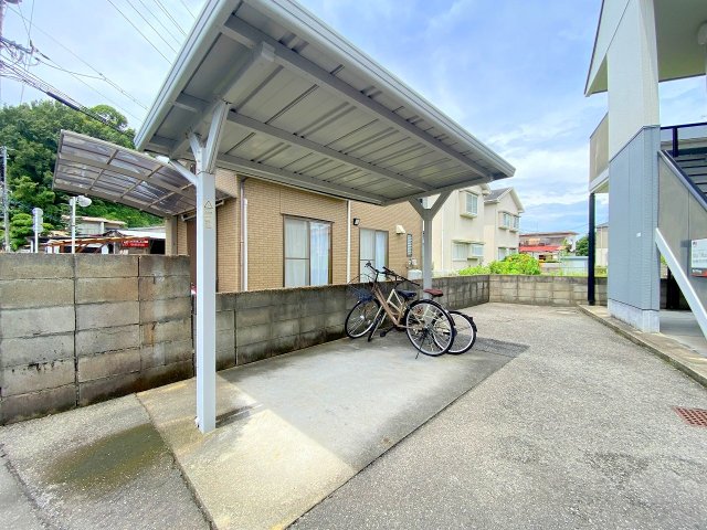 その他共有部分　駐輪場は屋根付きになります。
