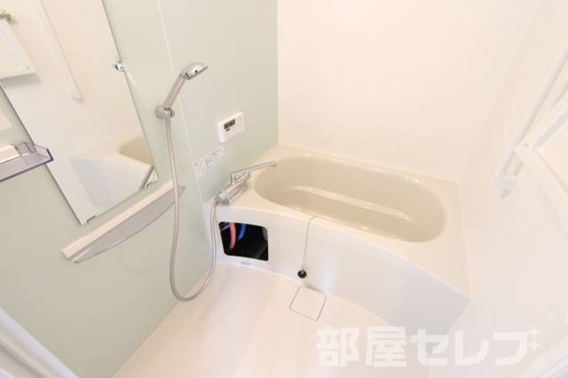 バス・シャワールーム　※１０１号室の写真を流用しています。