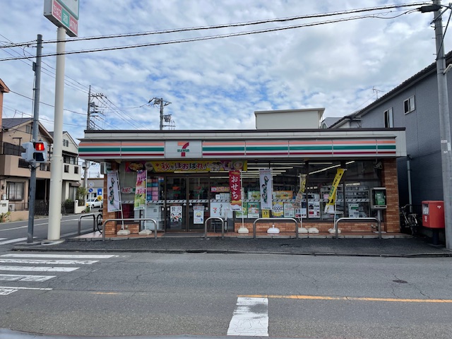 コンビニ　セブンイレブン（コンビニ）まで419m