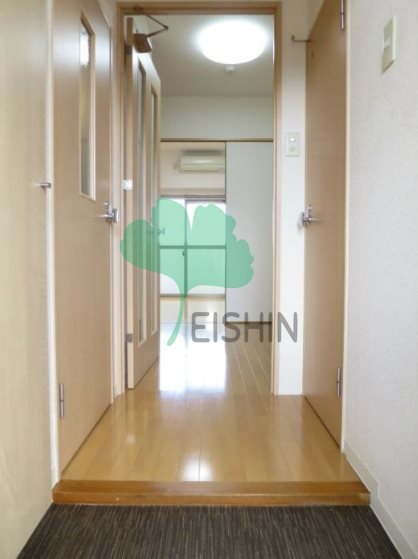 玄関　下駄箱もしっかりついてます！