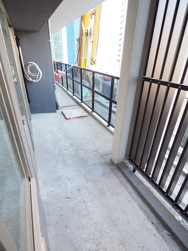 バルコニー　現在建築中・・・