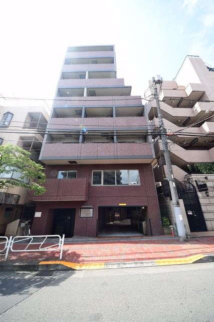 建物外観　内見のご予約はタウンハウジングまで♪