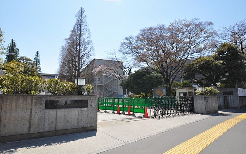 大学・短大　私立早稲田大学戸山キャンパス（大学・短大）まで947m