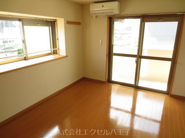 その他部屋・スペース　8.1畳の広々としたお部屋です。