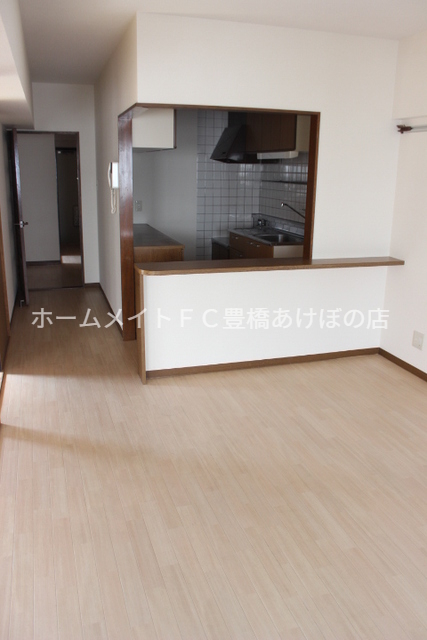 居室・リビング　同型別部屋写真
