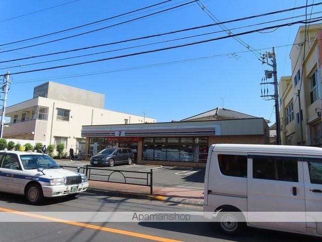 コンビニ　セブンイレブン（コンビニ）まで411m