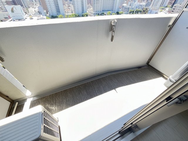 バルコニー　お洗濯にも便利なバルコニー付き