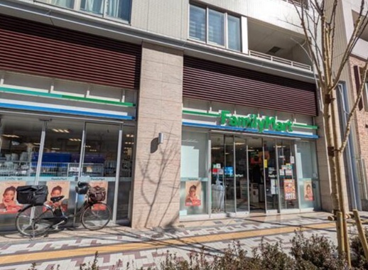 コンビニ　ファミリーマート 小浦目黒青葉台店（コンビニ）まで154m