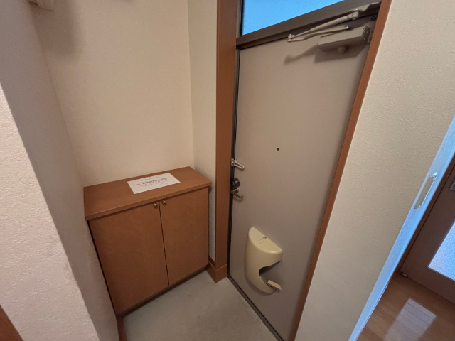 ヴィレッチ若松の玄関写真