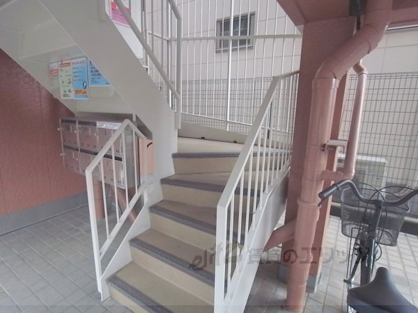 ロビー　階段