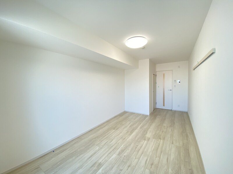 居室・リビング　白を基調とした明るいお部屋です。