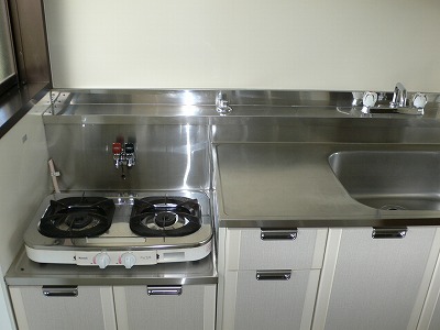 キッチン　室内写真は別部屋です
