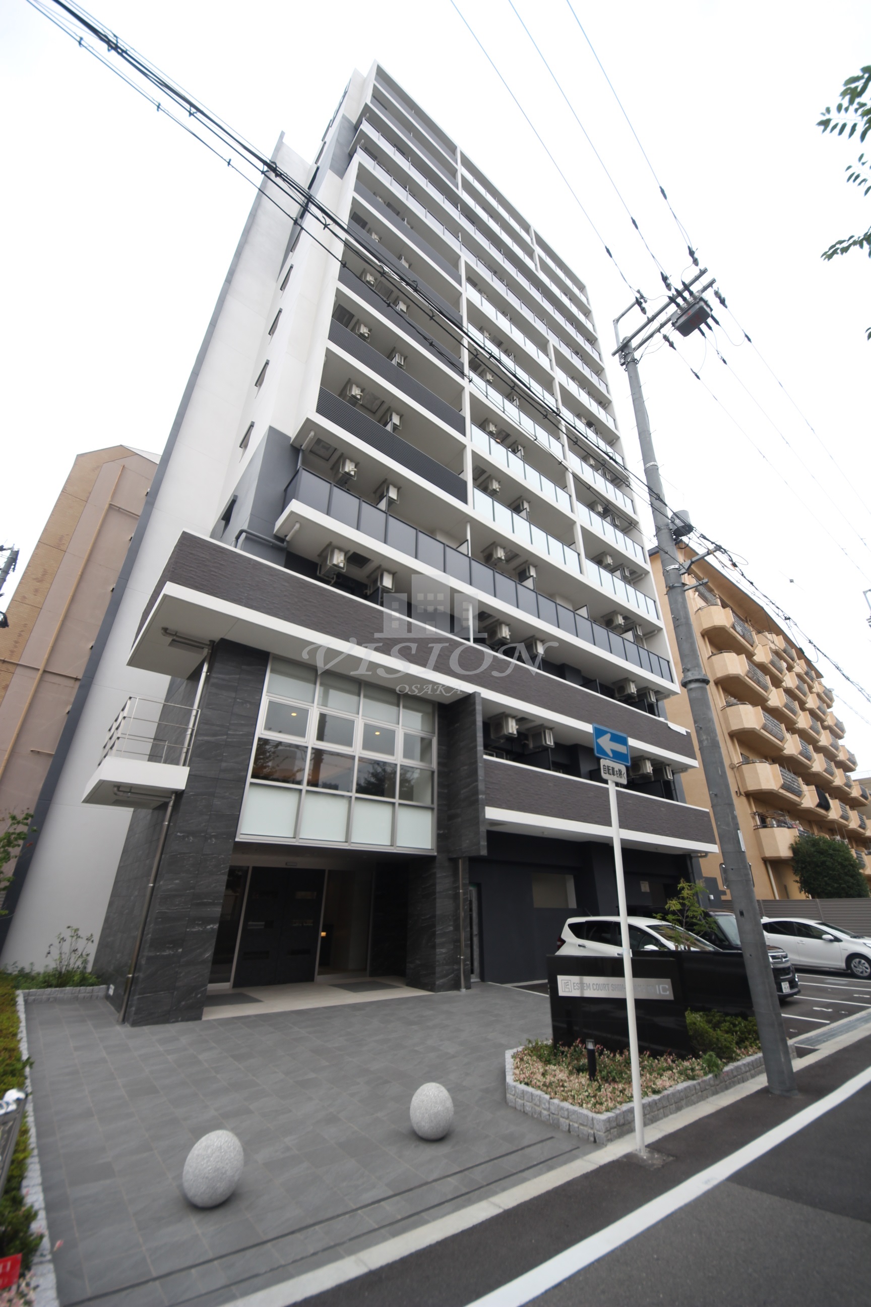 地下鉄御堂筋線 西中島南方駅 徒歩8分 築6年