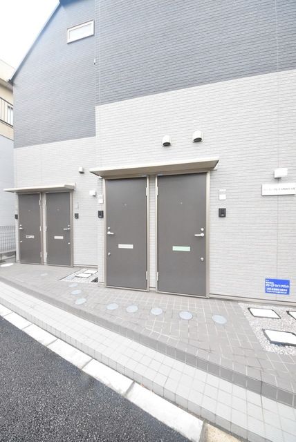 エントランス　★お問い合わせはタウンハウジングまで★