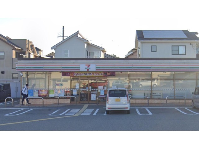 コンビニ　セブンイレブン 三木本町店（コンビニ）まで1960m
