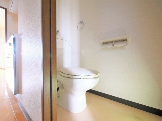 トイレ　※同施工会社のイメージ写真※