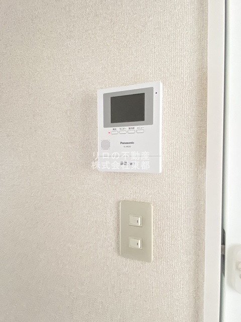 セキュリティ　ＴＶモニター付インターホンがあるので訪問者が一目でわかります