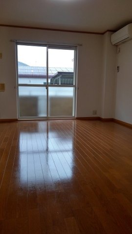 フル ルSの居間写真