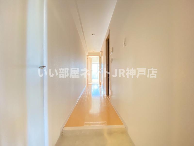 玄関　洋室