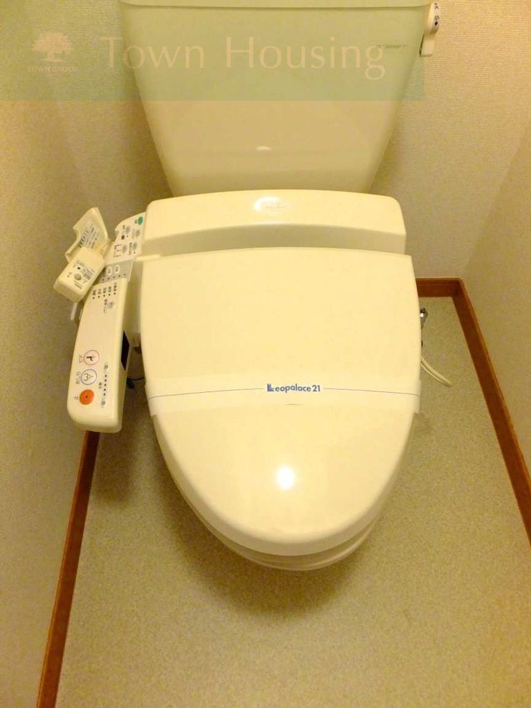 トイレ　温水洗浄便座付き